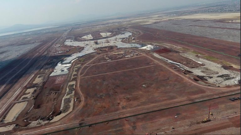 LAS DOS CARAS DEL NUEVO AEROPUERTO DE LA CIUDAD DE MÈXICO