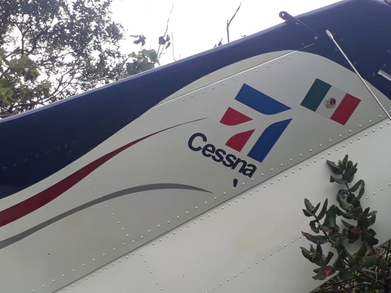 Pierden la vida dos tripulantes de aeronave en aeródromo de Atizapán