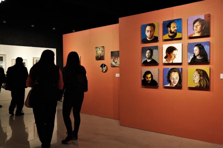 Exponen mujeres obras de arte de su creación en Toluca