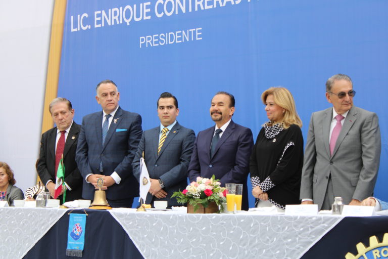 Ceremonia de cambio de botones y mesa directiva del Club de Rotarios Sayavedra 2021-2022