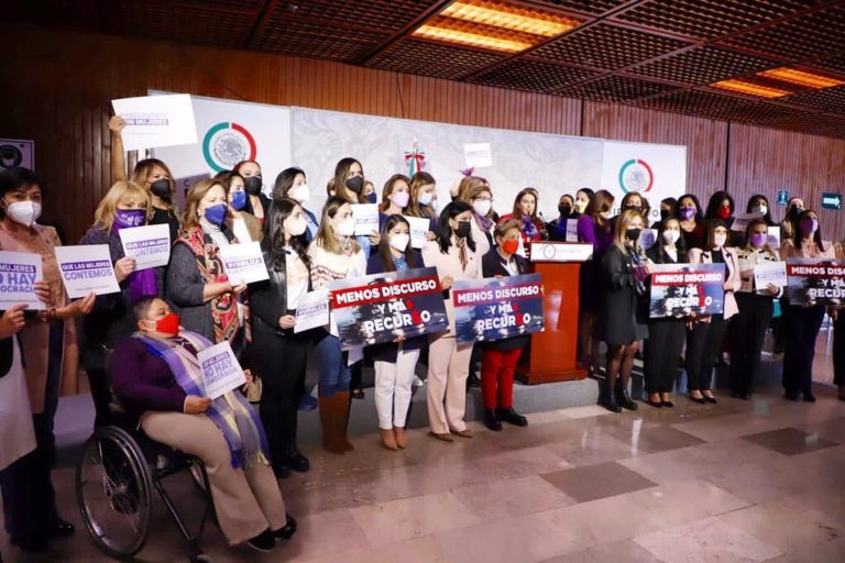 DIPUTADAS FEDERALES Y 50+1 EXIGEN TERMINAR CON LA SIMULACIÓN DE MORENA EN PROGRAMAS PARA MUJERES