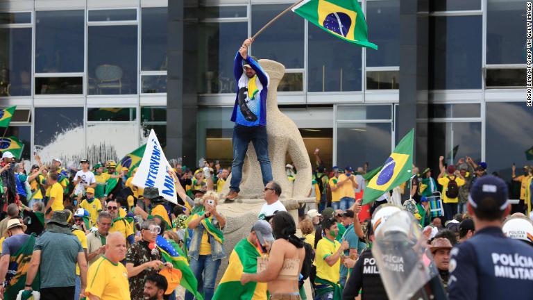 Atentado contra la democracia en Brasil