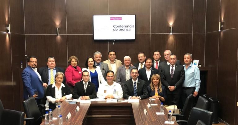 ENRIQUE VARGAS PRESENTA A NUEVO NUEVO SECRETARIO TÉCNICO DE LA COMISIÓN PARA LA RECUPERACIÓN ECONÓMICA