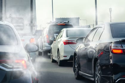La congestión vehicular afecta la salud de los mexicanos y el medio ambiente