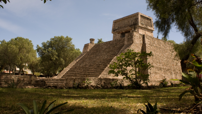 Pirámide de Santa Cecilia Acatitlán